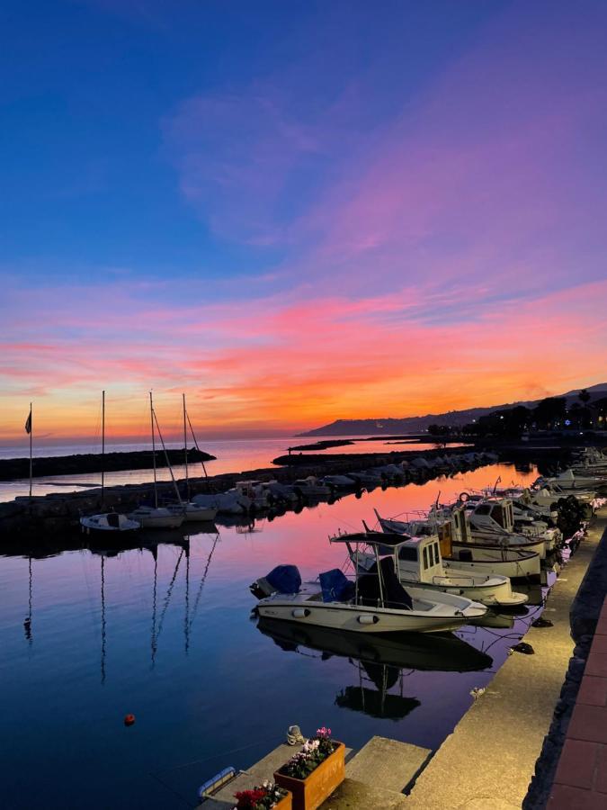 Bistrot Del Mare Apartment Santo Stefano al Mare Ngoại thất bức ảnh