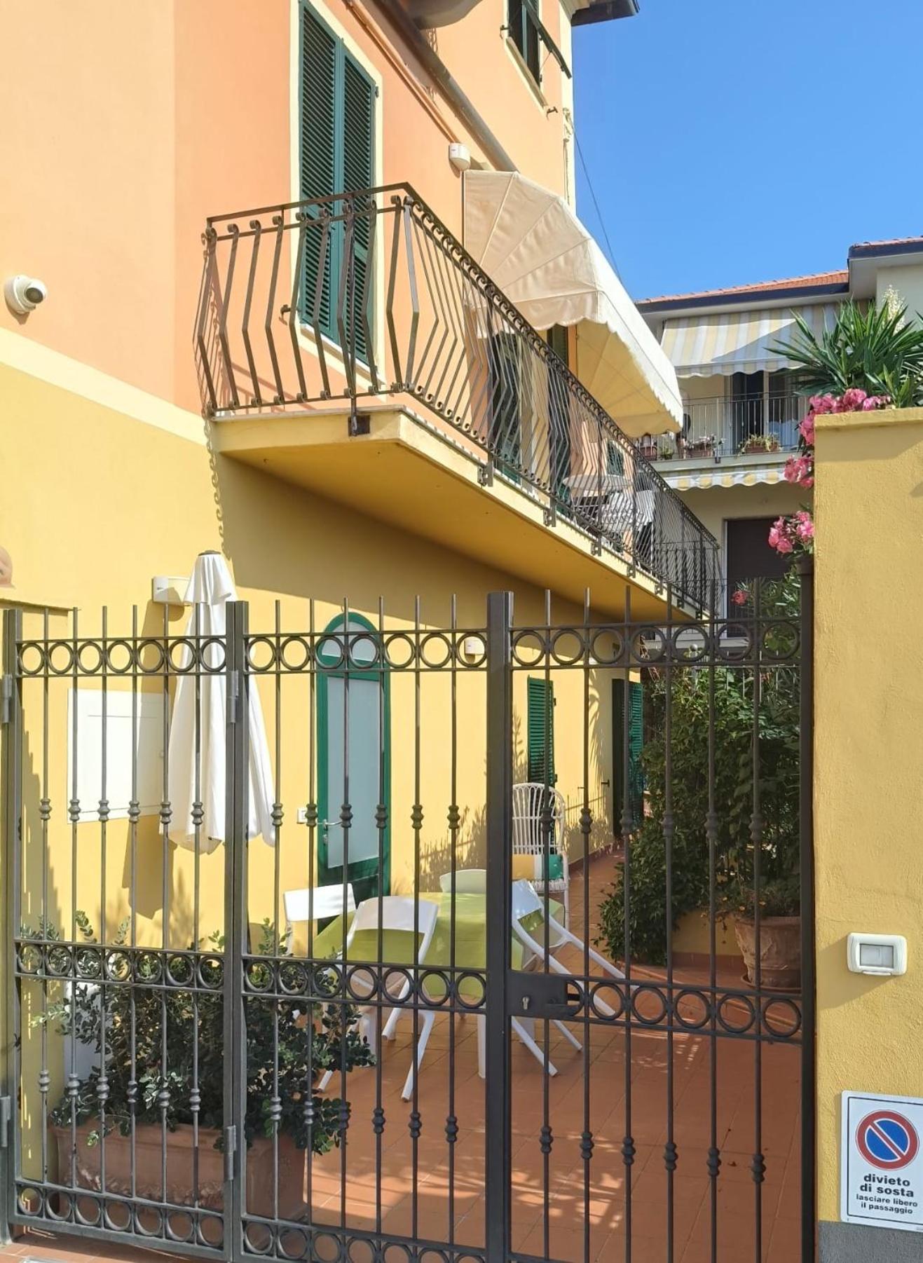 Bistrot Del Mare Apartment Santo Stefano al Mare Ngoại thất bức ảnh