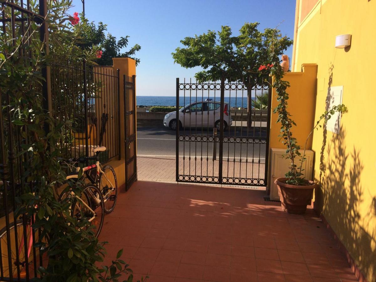 Bistrot Del Mare Apartment Santo Stefano al Mare Ngoại thất bức ảnh