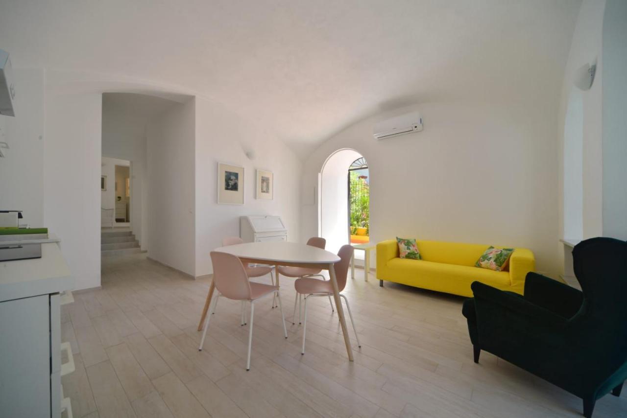 Bistrot Del Mare Apartment Santo Stefano al Mare Ngoại thất bức ảnh